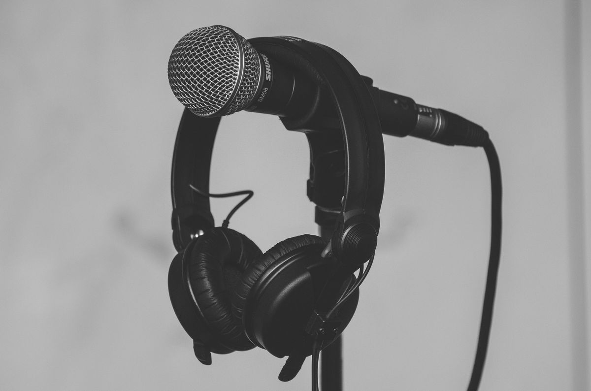 FROM MIC TO MIX: THE BASICS OF RECORDING IN THE STUDIO FOR FIRST-TIME MUSICIANS